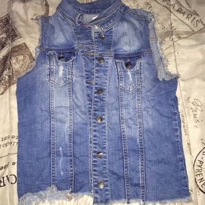 Sleeveless jean jacket
